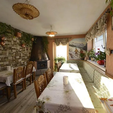 Bed & Breakfast Garni La Genziana 3*