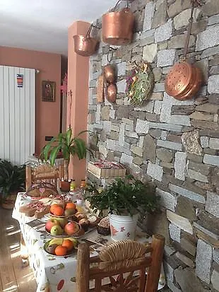 Bed & Breakfast Garni La Genziana Temù